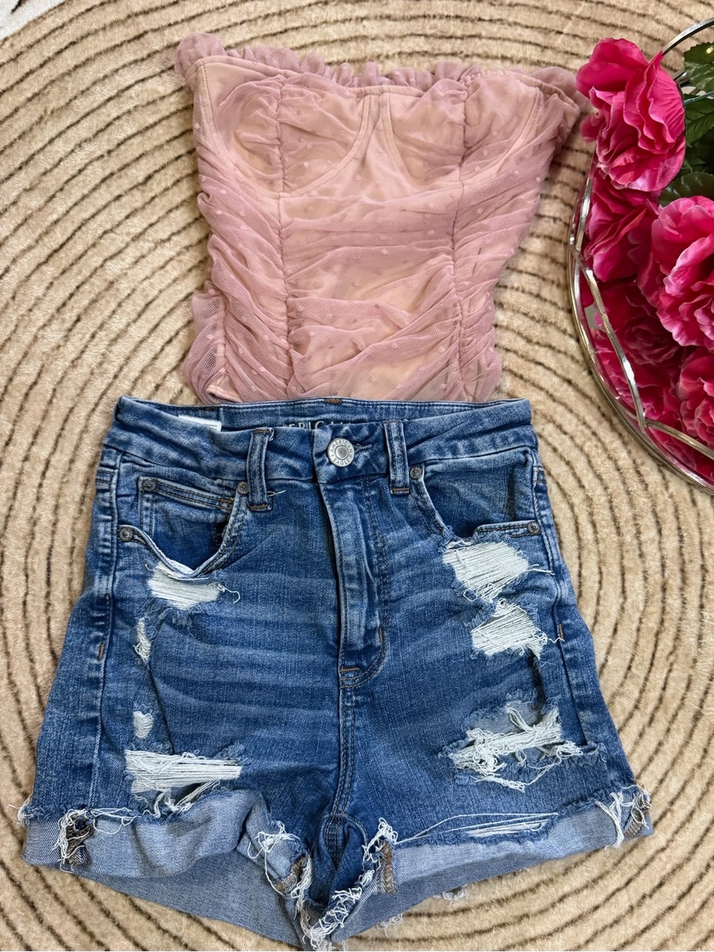 American Eagle distressed shorts - size 2